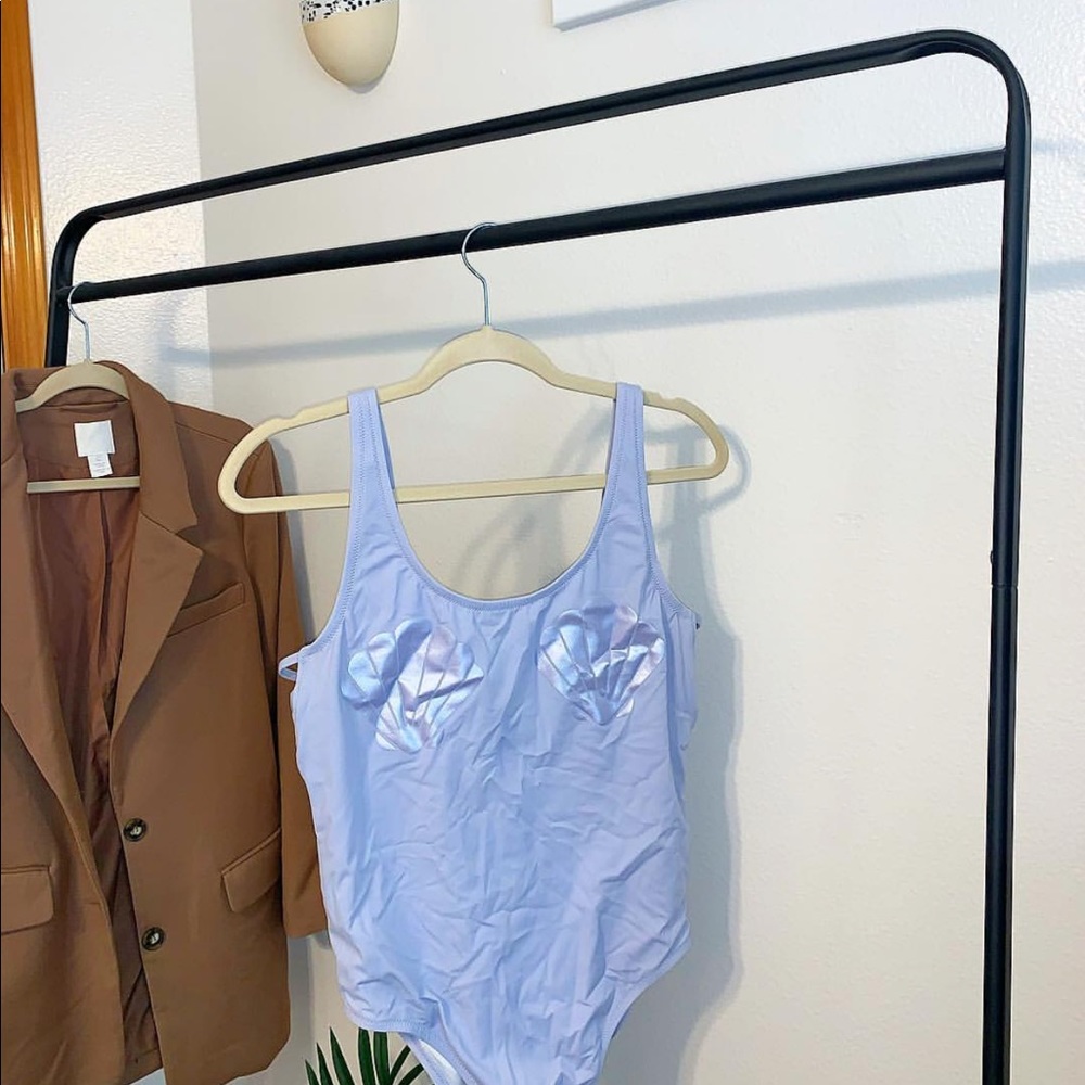 One piece shell swimsuit